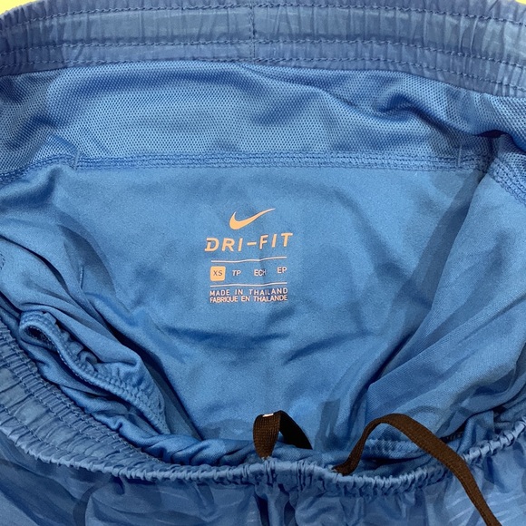 Blue nike shorts good condition - Picture 4 of 4